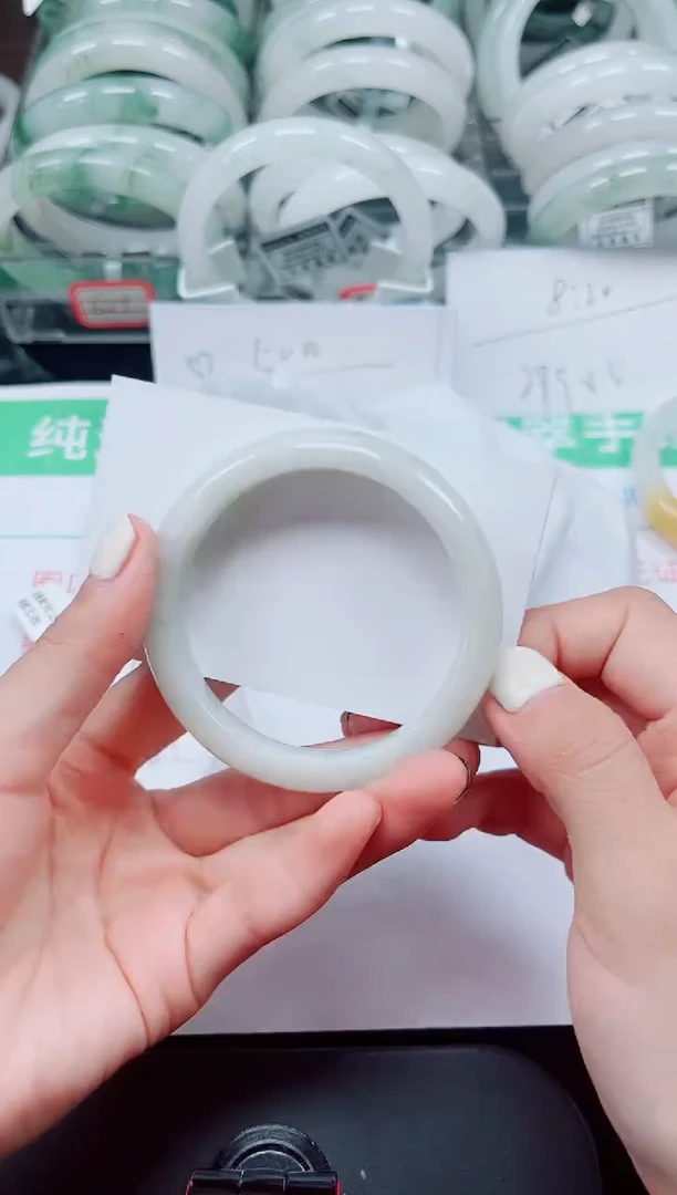 未镶嵌手镯石英质玉82-53/54