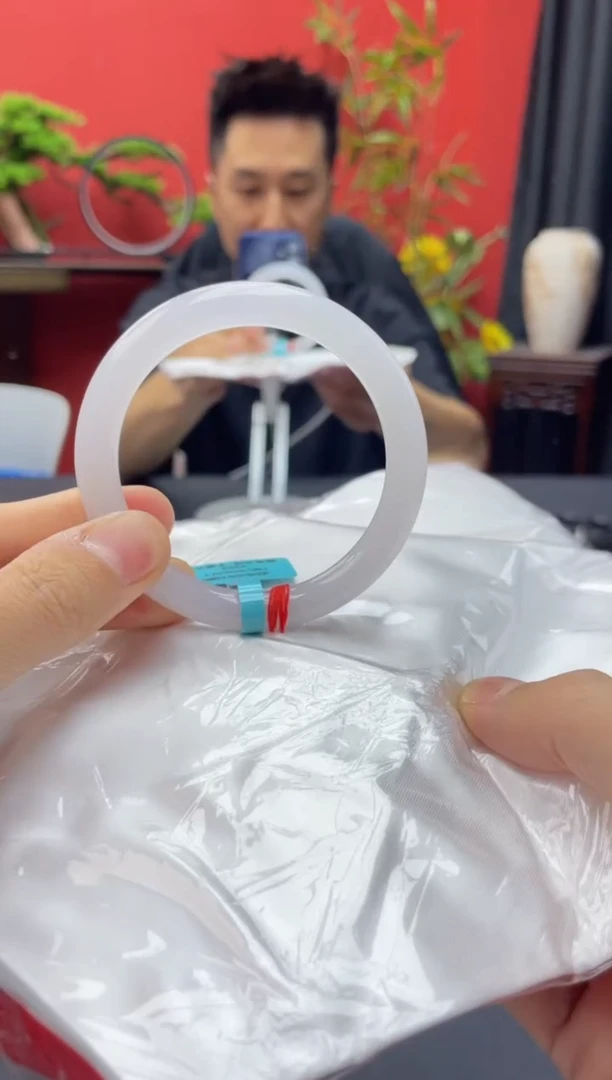 未镶嵌手镯翡翠4