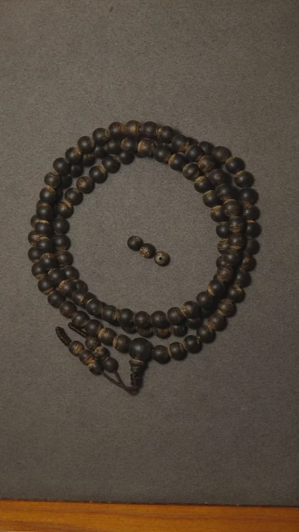 手串沉香J****想0.65文莱黑棋多圈18.43克