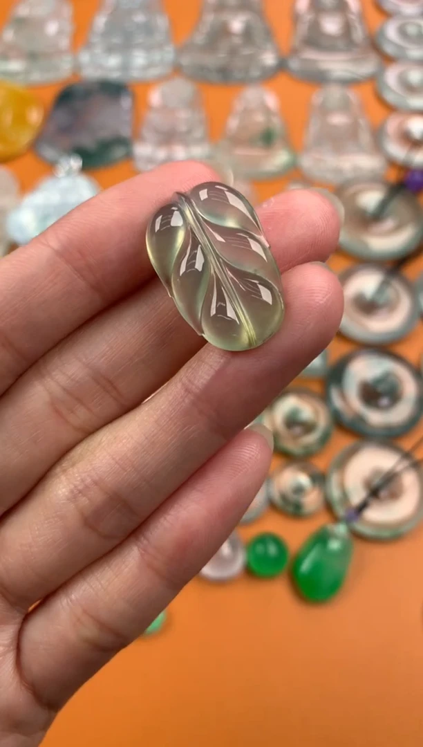 【闪购商品】翡翠颈饰未镶嵌24.2-15.5-4.6