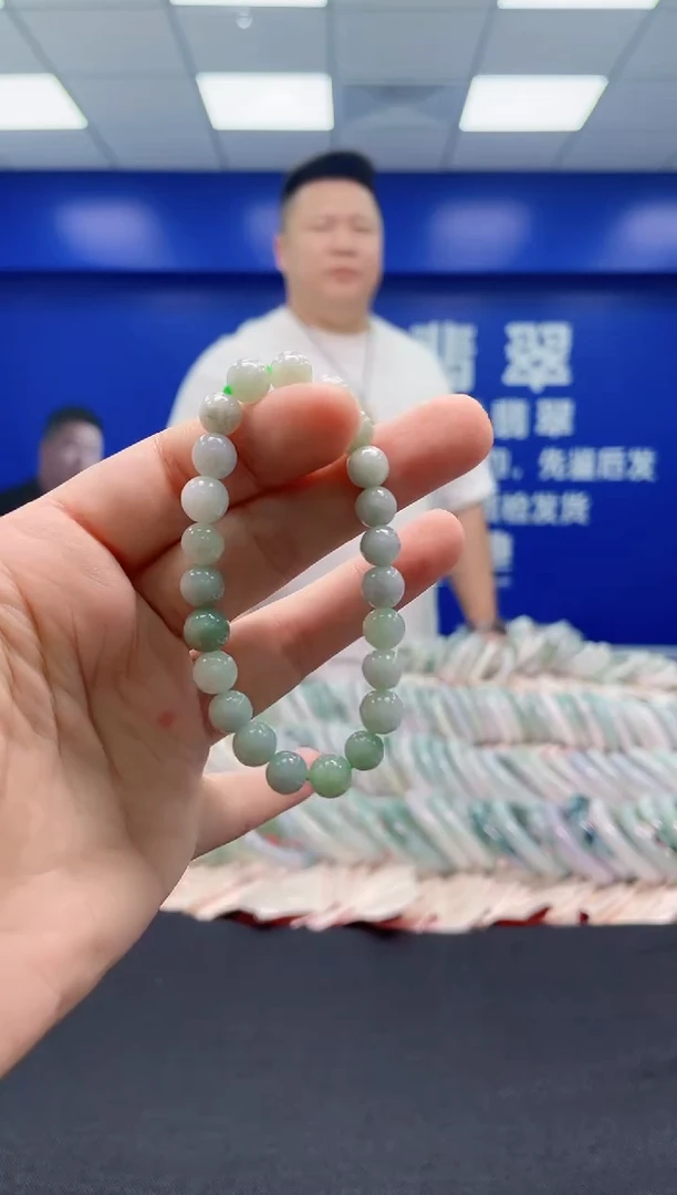 未镶嵌手串翡翠绒*花手串