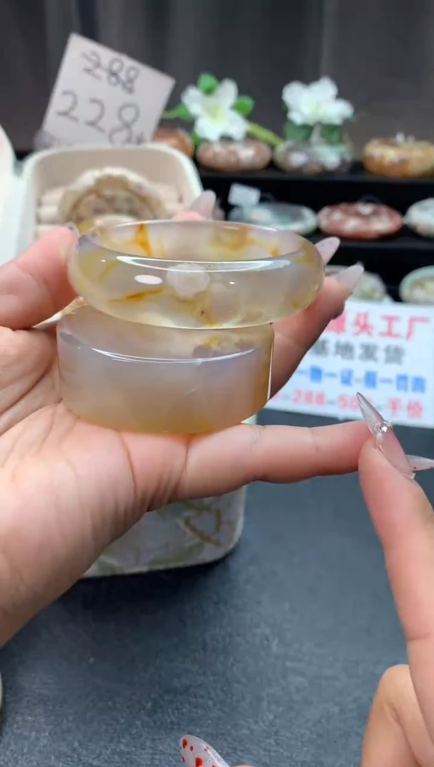 未镶嵌手镯石英质玉（56-57圈口）赠送镯心