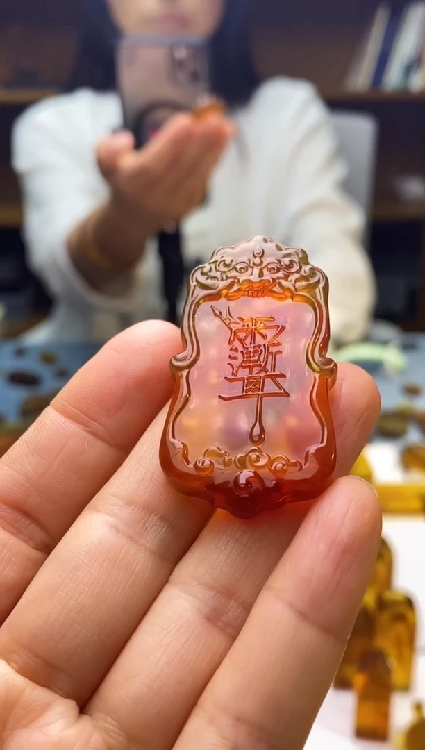 琥珀颈饰未镶嵌SN76-21（紫薇讳）