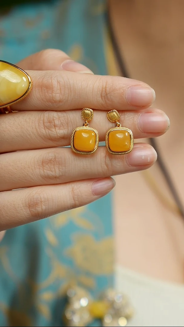 蜜蜡银S925镶嵌耳坠方糖