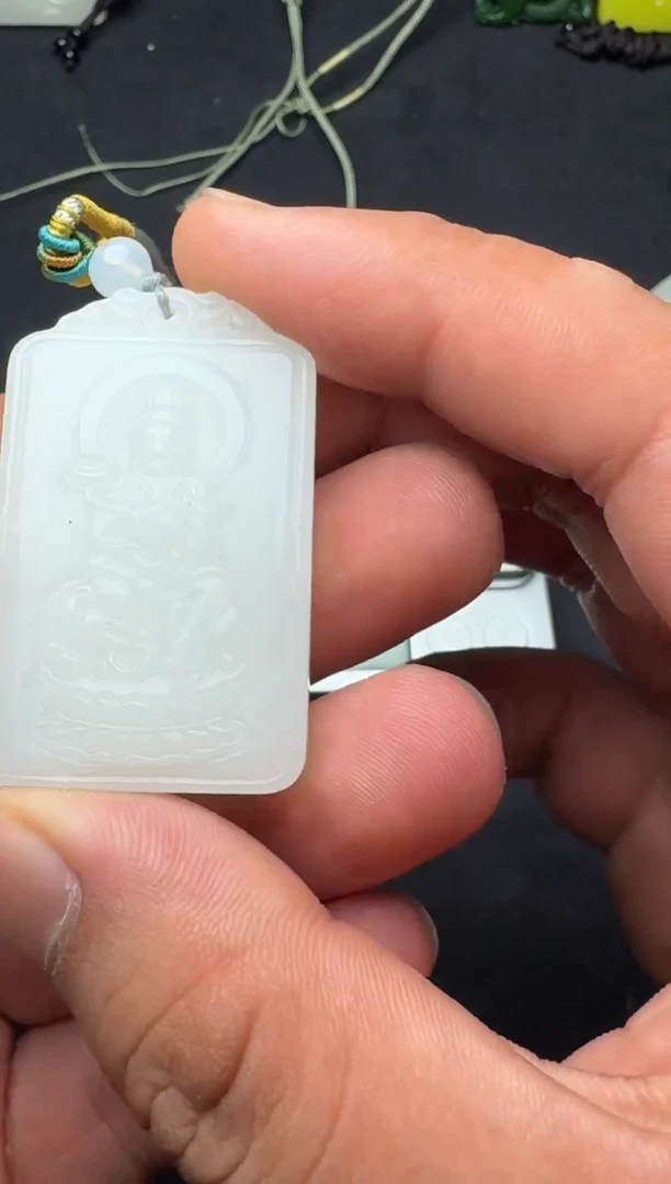 和田玉未镶嵌颈饰1