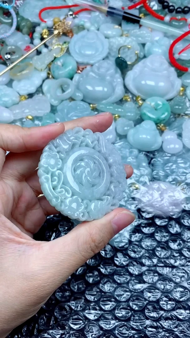 翡翠未镶嵌颈饰379号