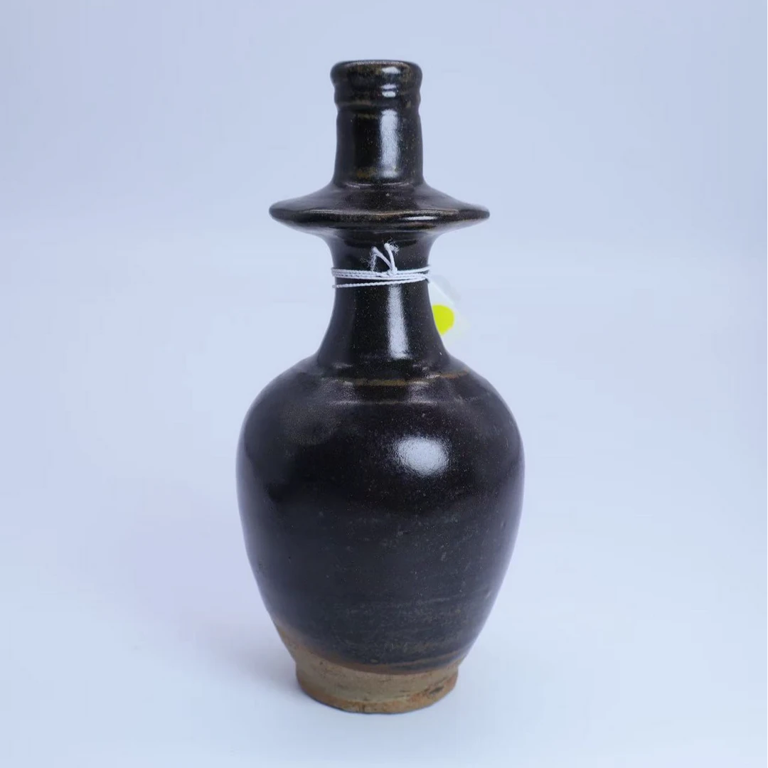 75: 明赣州窑黑釉净瓶