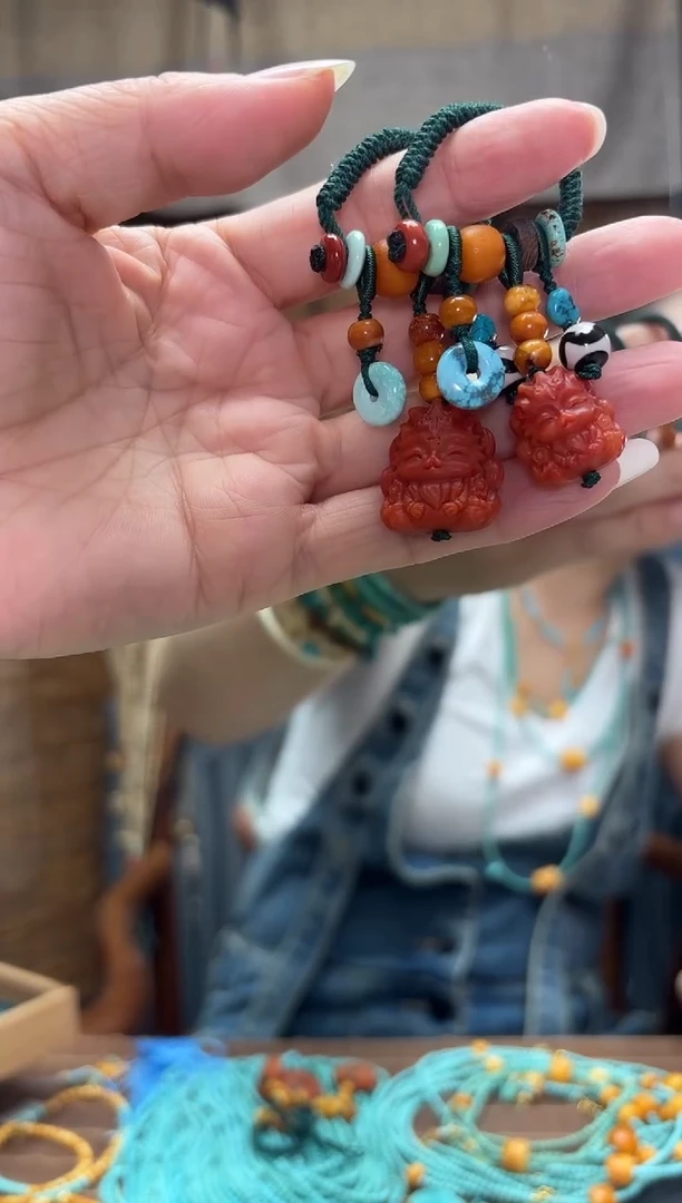 南红玛瑙未镶嵌颈饰 多样性发一件设计款 九尾提溜