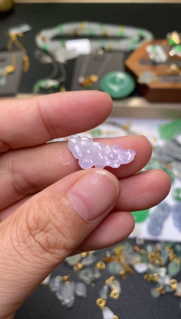 颈饰未镶嵌翡翠净货40924