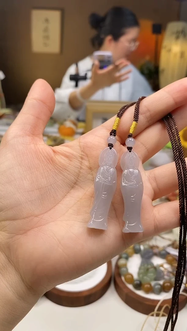 颈饰未镶嵌和田玉烟紫站观音多样性发一