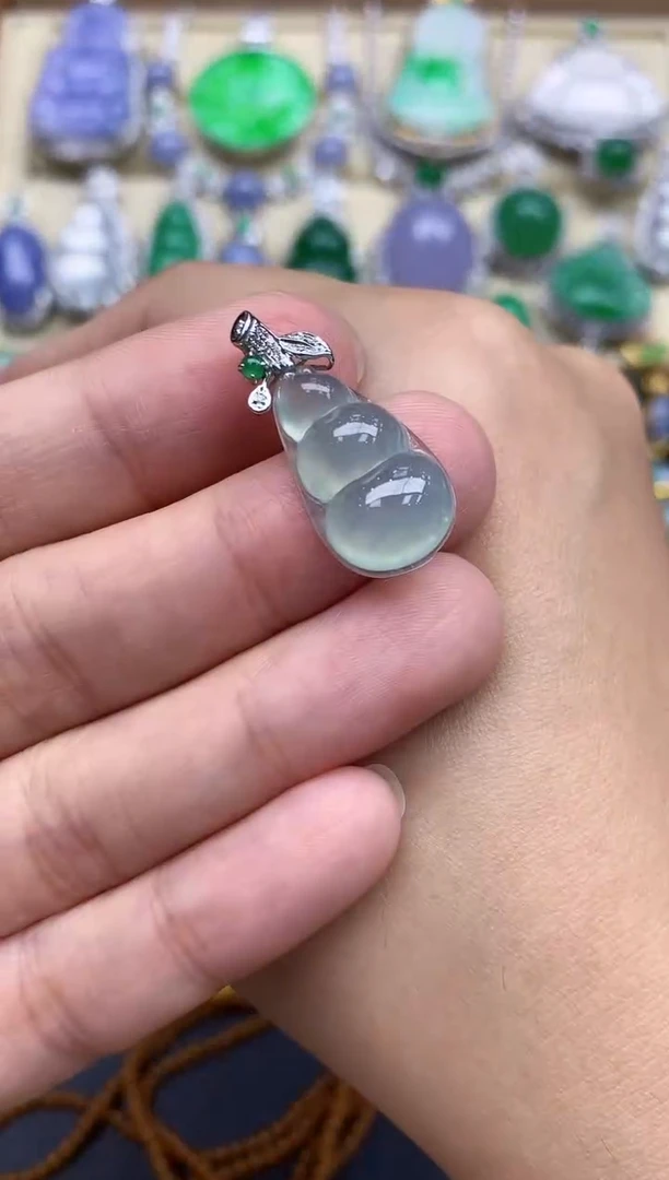 颈饰18K金镶嵌翡翠360-中国好珍宝