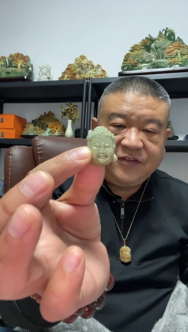 吊坠(赠链)未镶嵌翡翠黄翡佛头2 吊坠