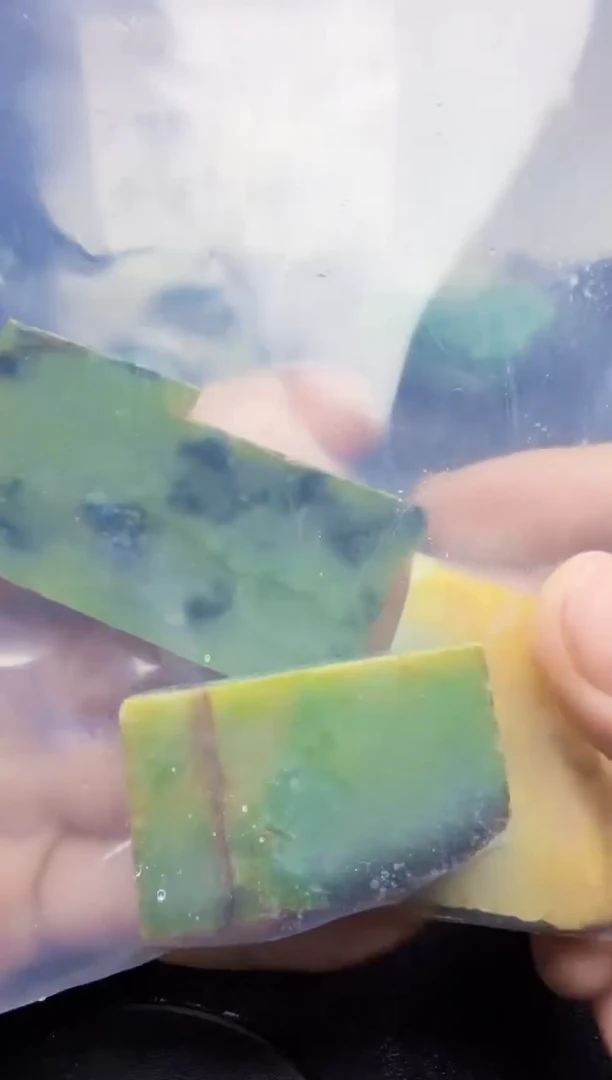 未镶嵌挂件翡翠溆****面天然翡翠021
