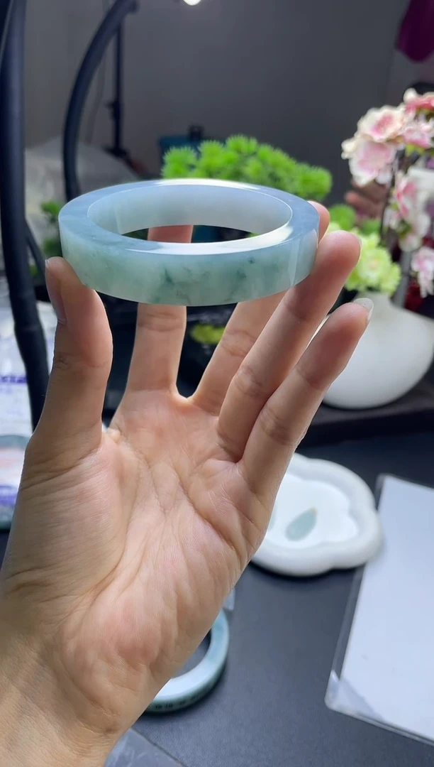 定制翡翠手镯未镶嵌手镯