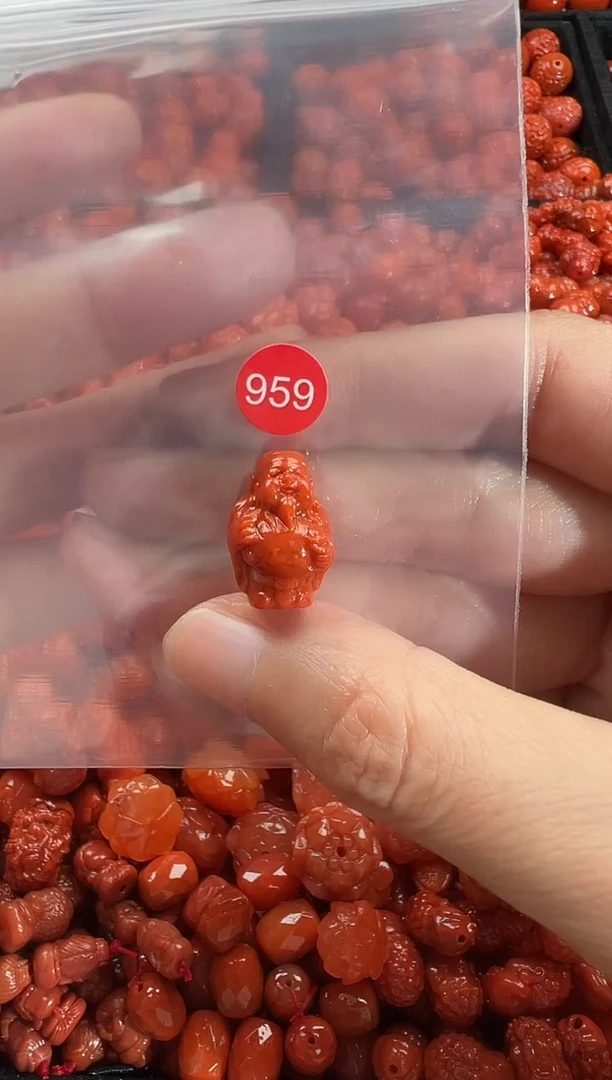 颈饰未镶嵌南红玛瑙1