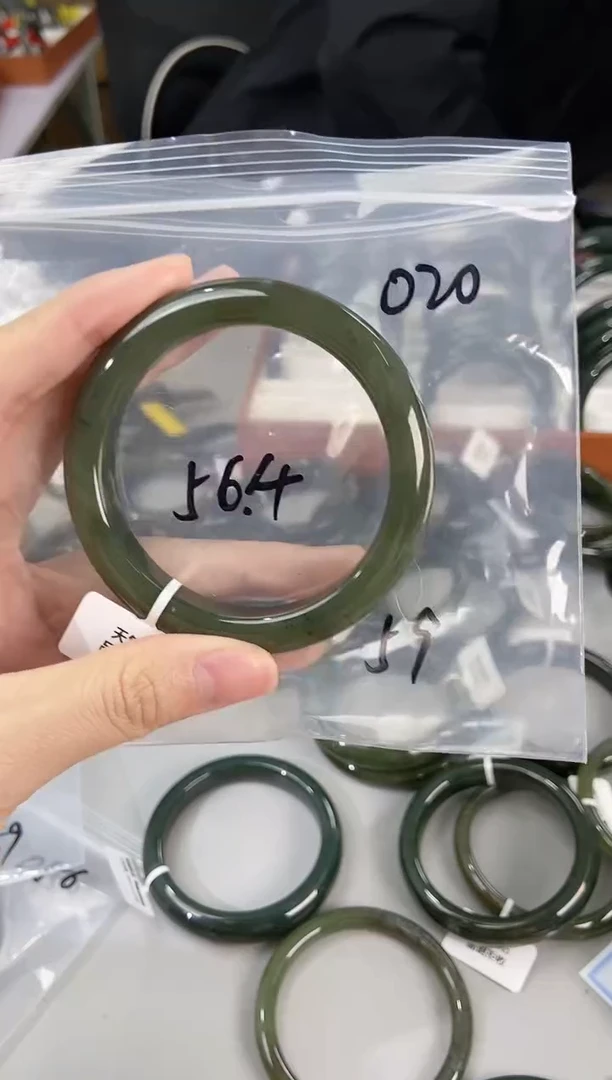 【闪购商品】和田玉手镯未镶嵌和田玉手镯020