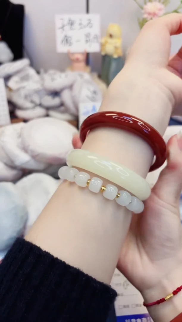 【闪购商品】石英质玉手镯未镶嵌480-玛瑙-圈口60