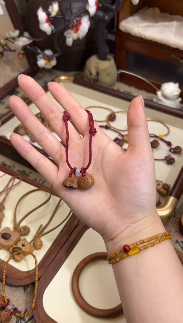 手串桃核【桃缘行】红绳「福气莲莲」桃木桃核辟、挡、驱、护 红绳可调节
