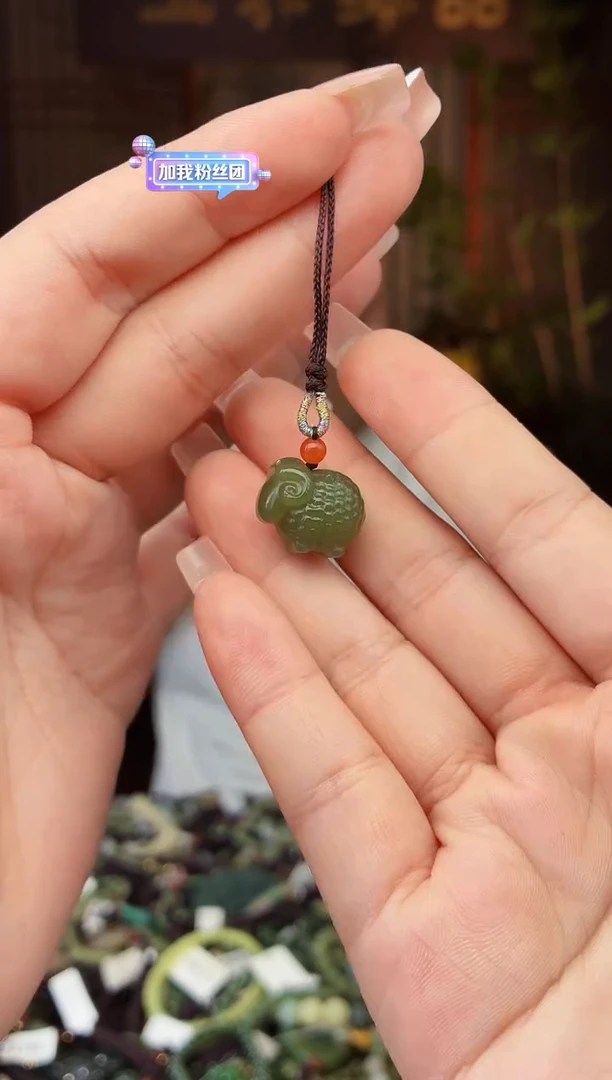 和田玉未镶嵌颈饰拍一发一
