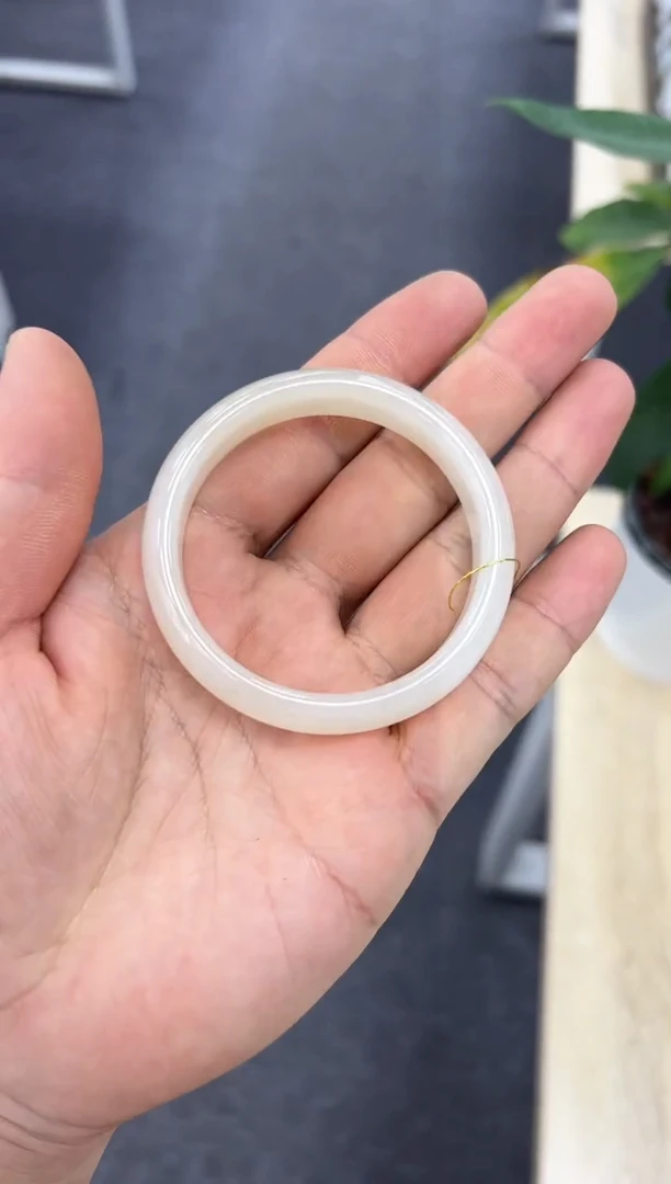 【闪购商品】和田玉手镯未镶嵌51-52  412