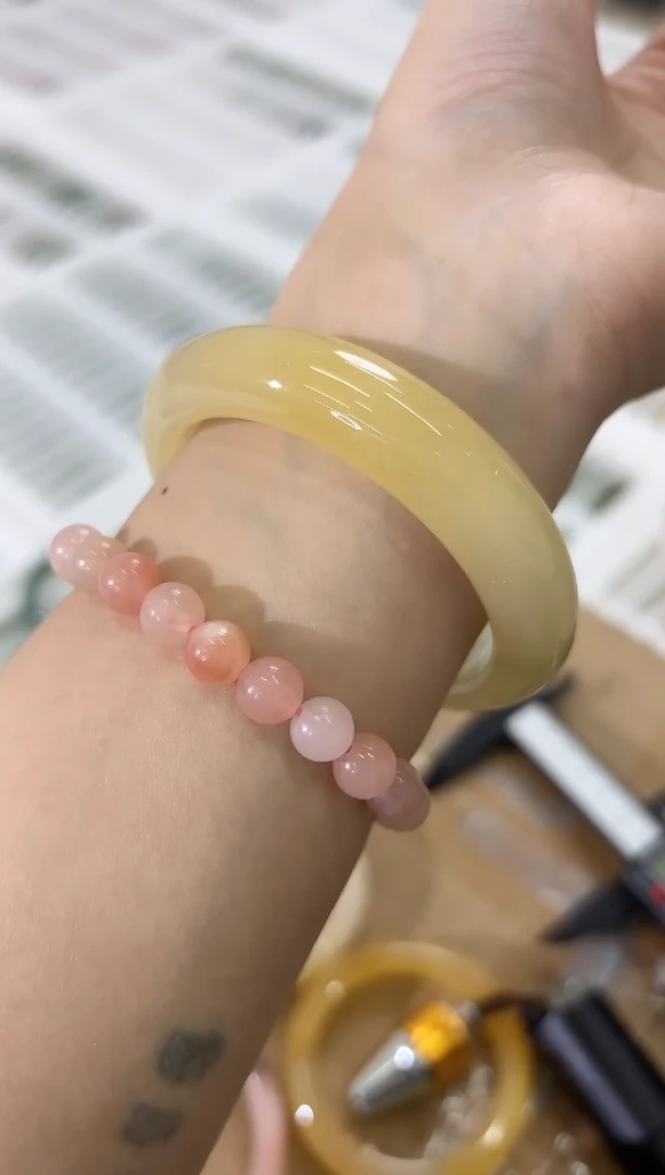 未镶嵌手镯石英质玉144-56HU