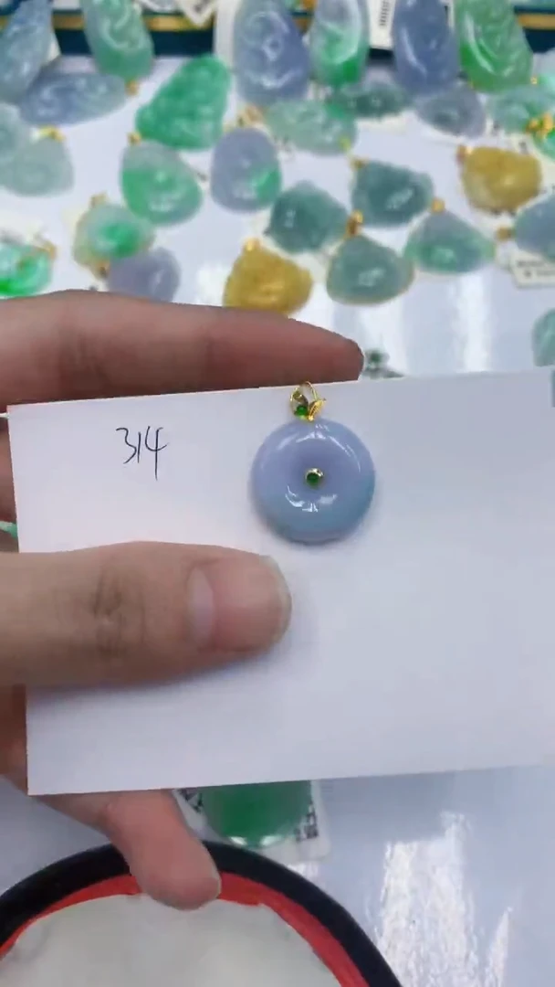 颈饰18K金镶嵌翡翠1111111