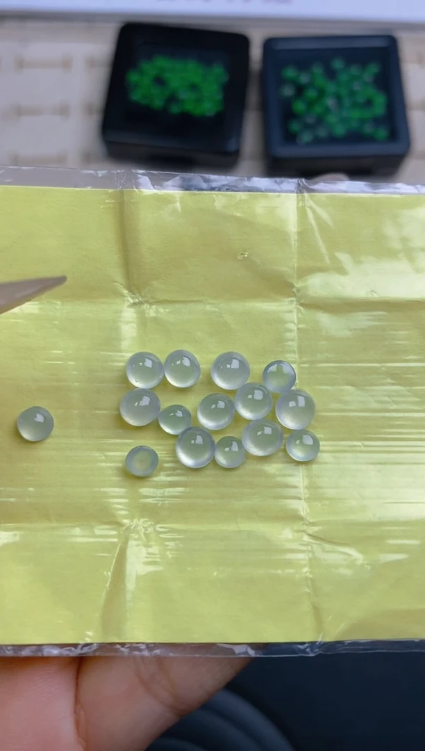 定制翡翠未镶嵌天然翡翠蛋面75