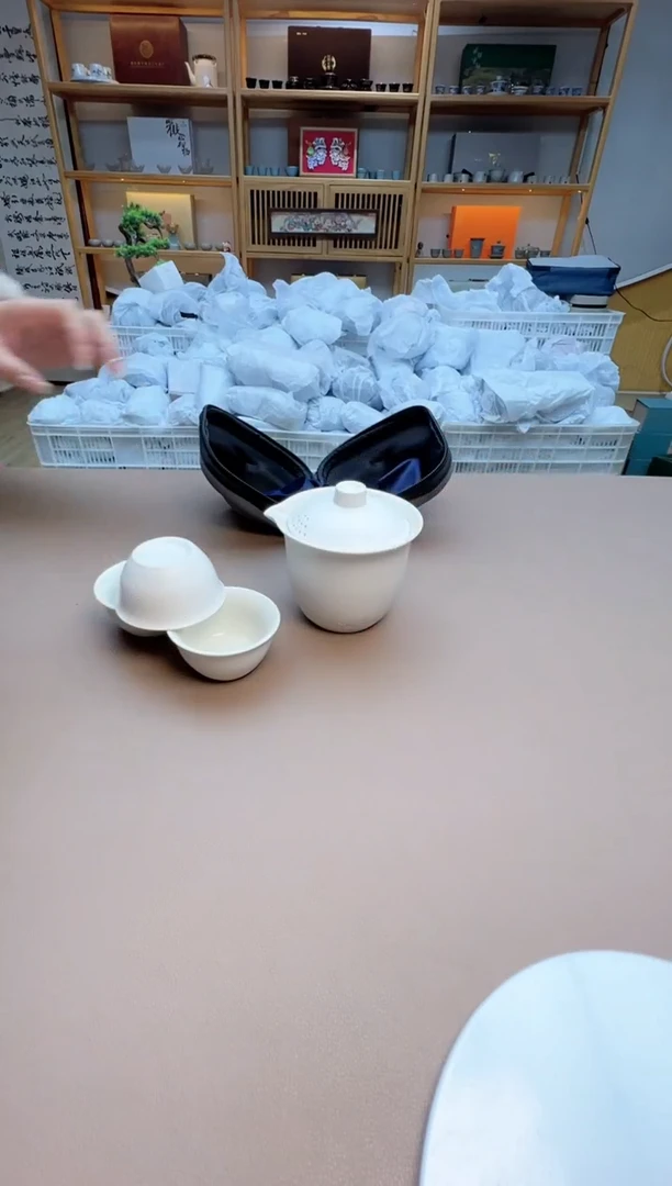 【闪购商品】摆件瓷制品S1111111111111
