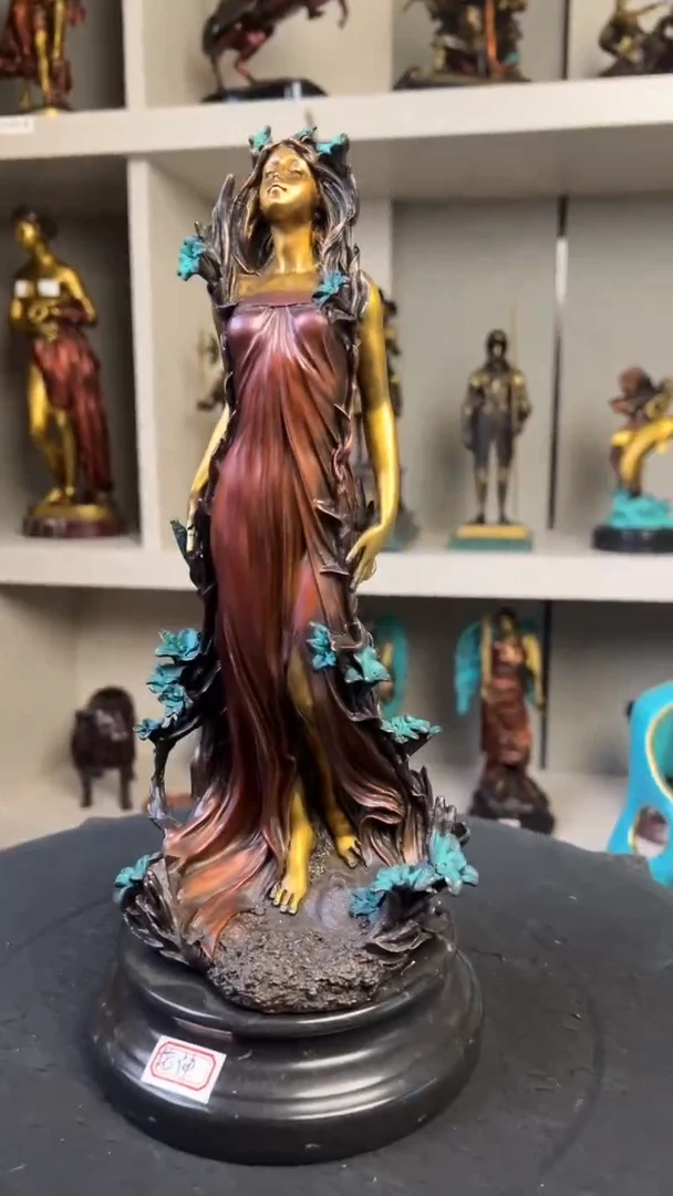 精铜材质 精美雕塑