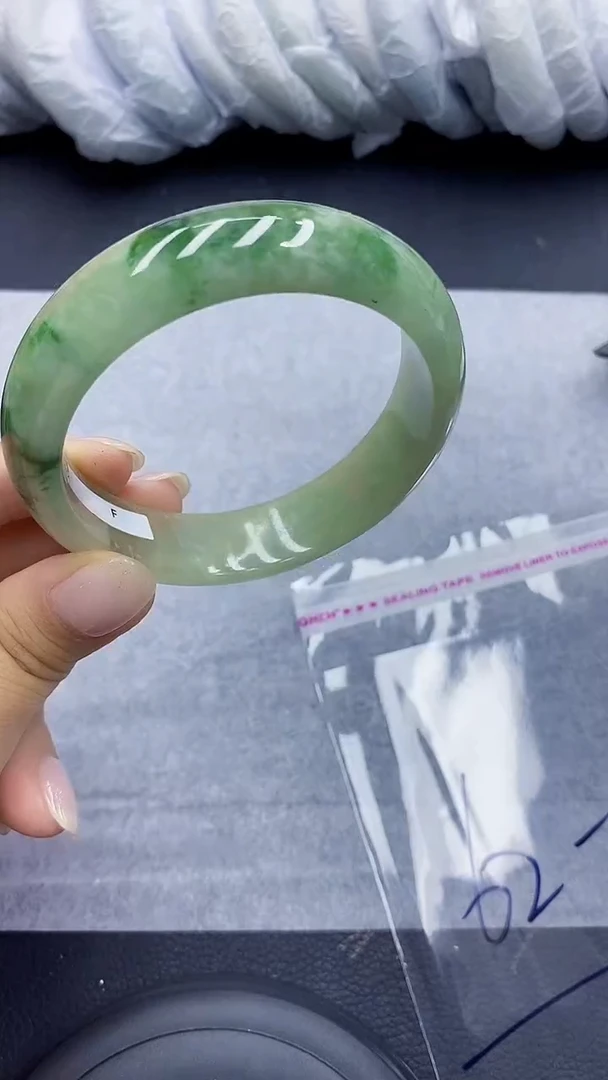 高冰透美人手镯 所见即所得150