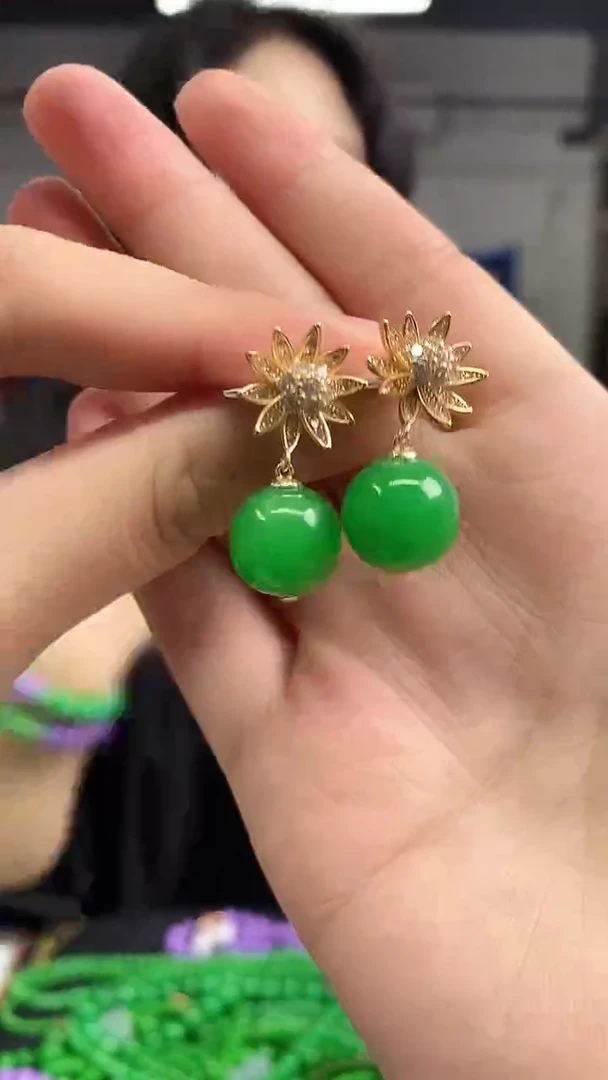 未镶嵌翡翠耳饰闪购链接 多样性发其一颜色微差