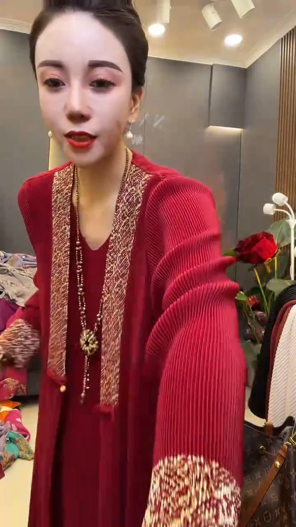 聚酯纤维（涤纶）红色 国风裙