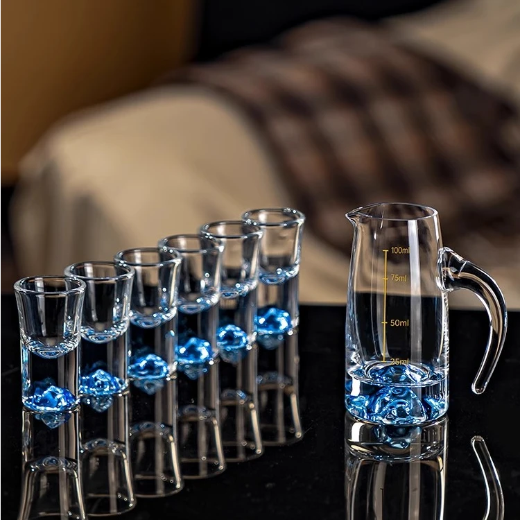 创意蓝山金山金箔套装家用轻奢高档白酒杯分酒器子弹杯