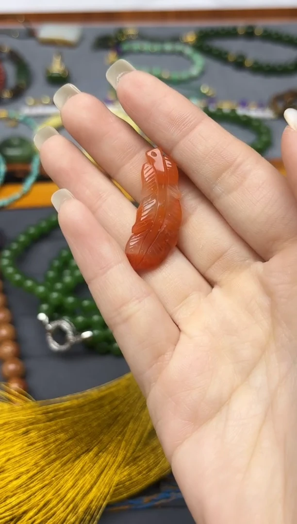 未镶嵌南红玛瑙挂件南红羽毛配饰FYX