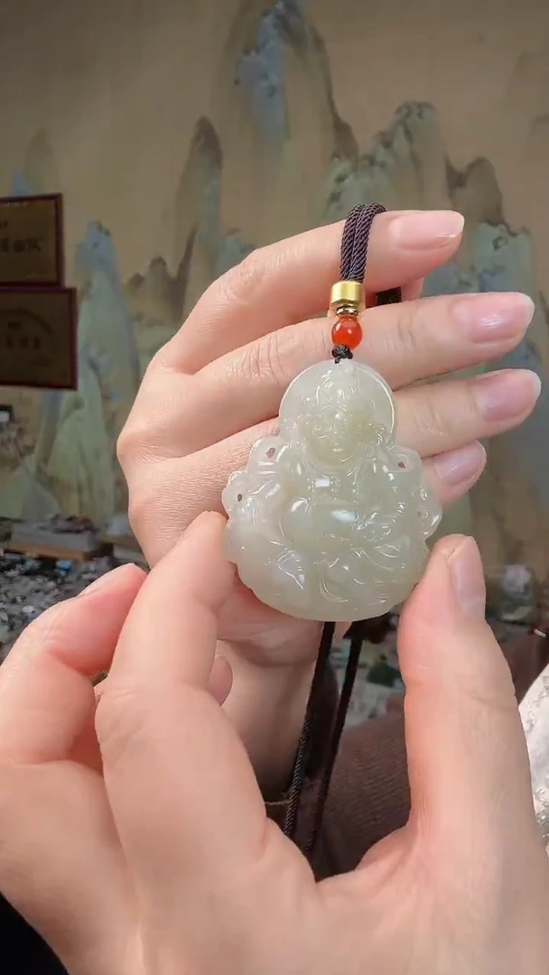 颈饰未镶嵌和田玉.