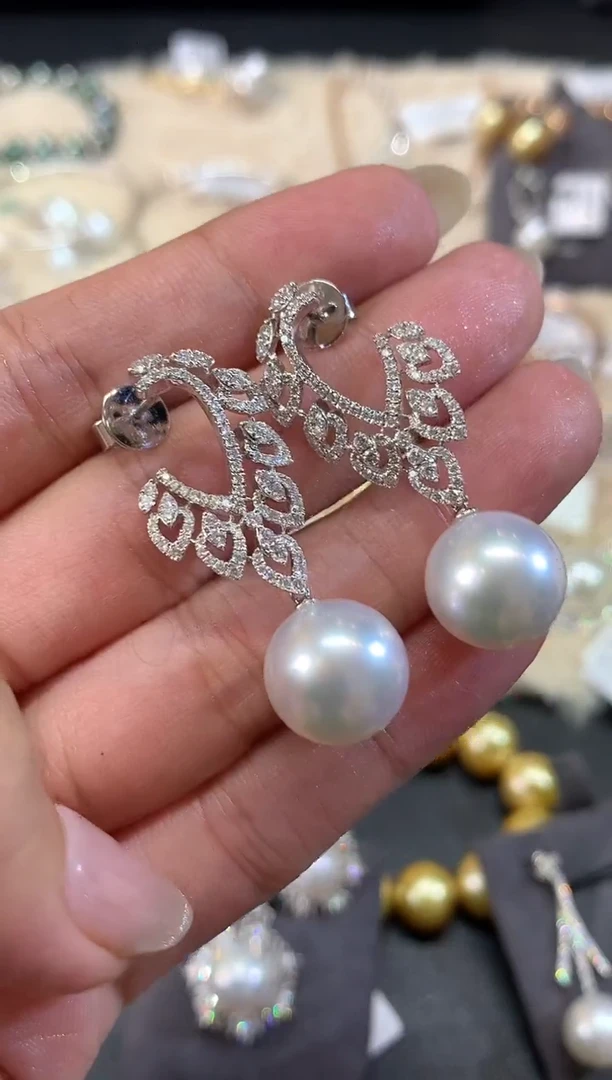 18K金镶嵌耳饰海水珍珠A227|23800