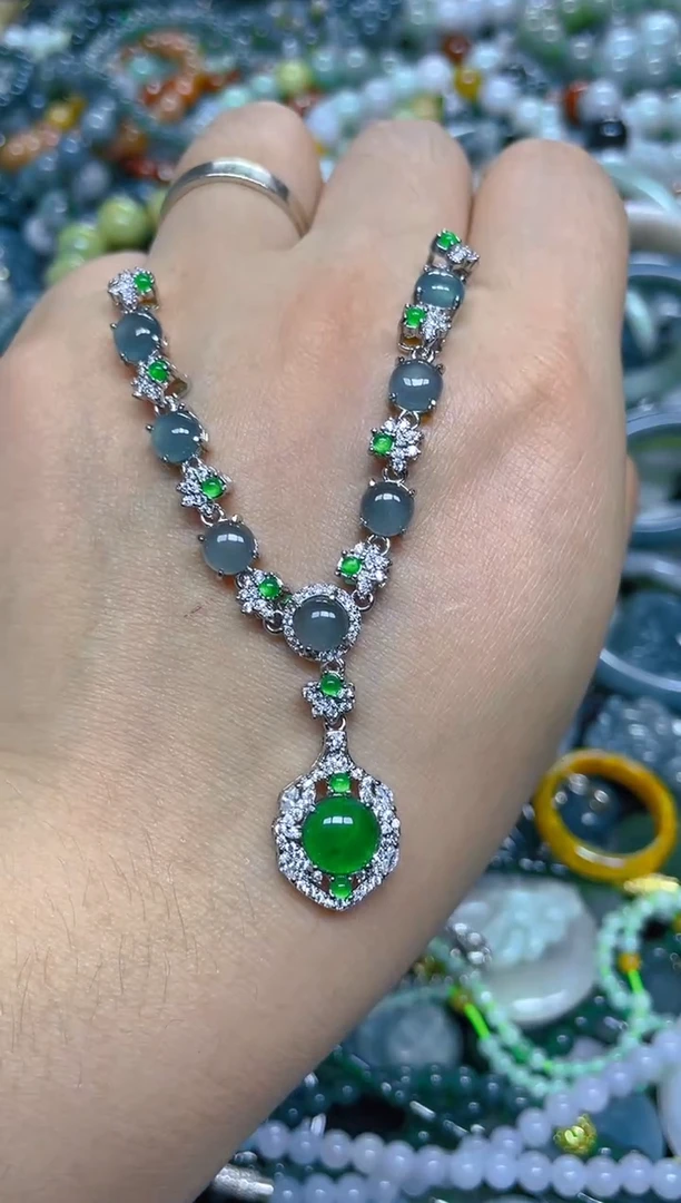 颈饰未镶嵌翡翠/ J /翡翠A货，一件也是批发价