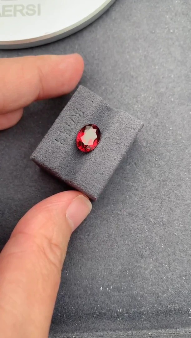 未镶嵌裸石石榴石2.5ct 镁铝榴石定制 BA