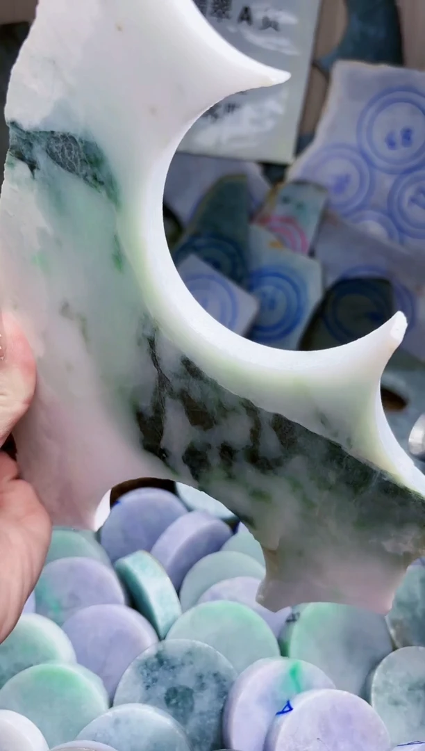 翡翠未镶嵌颈饰翡翠A货 江谭282