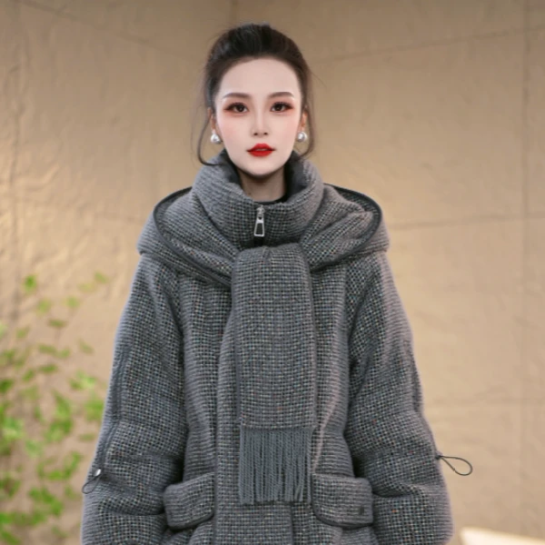 2025冬季新款时尚百搭轻奢高级感围巾领大码保暖羽绒服M-XL