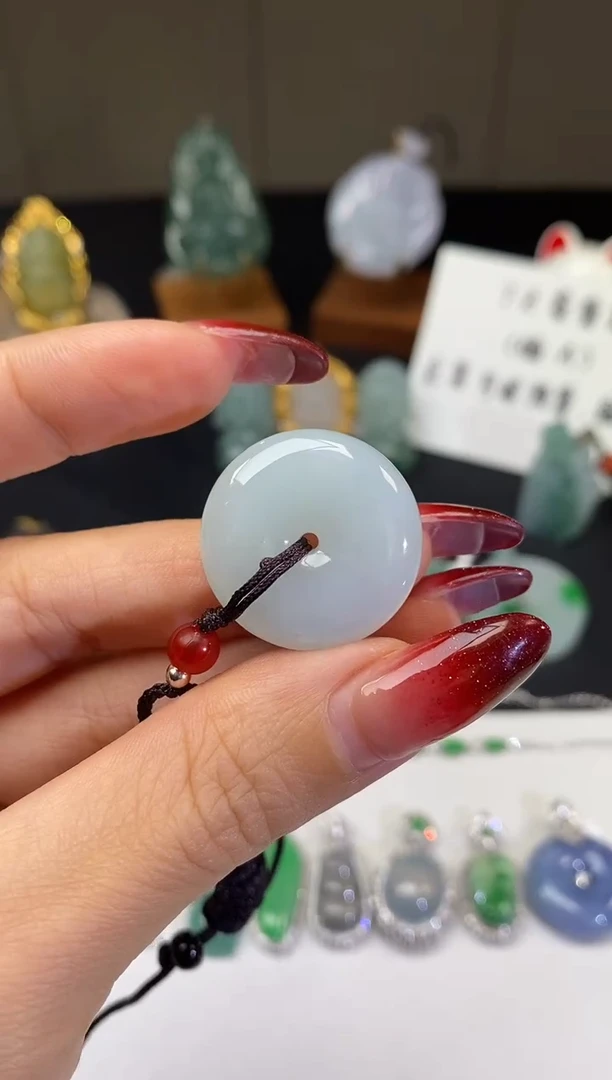 【闪购商品】翡翠颈饰未镶嵌扣子