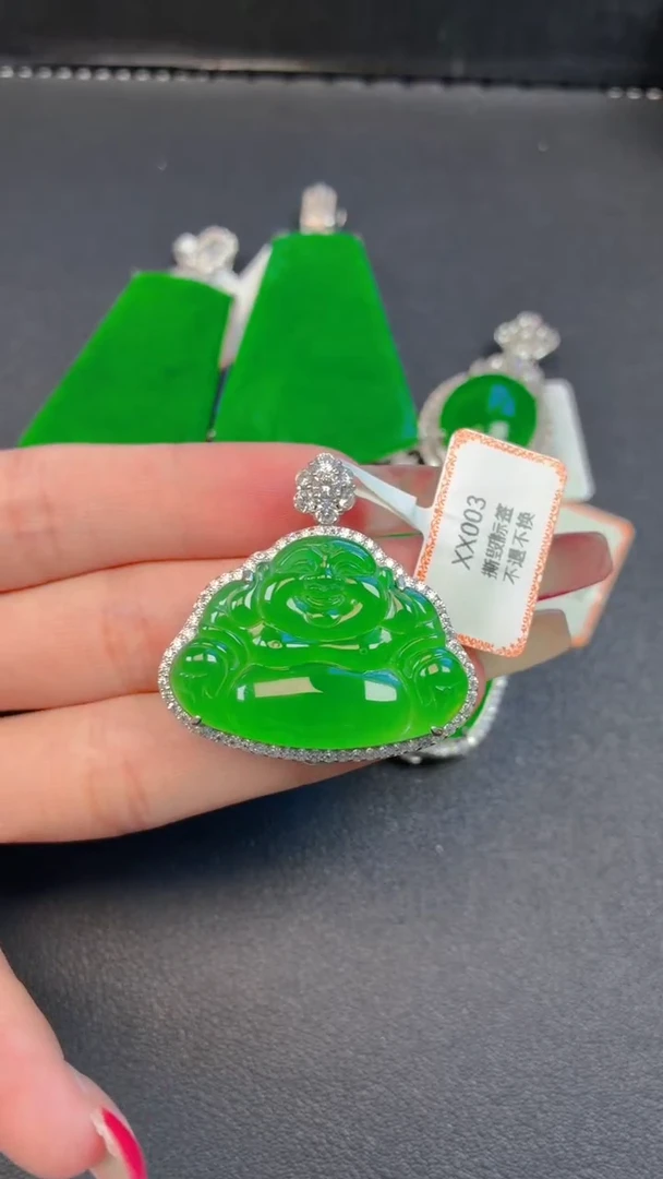 颈饰银S925镶嵌翡翠吊坠