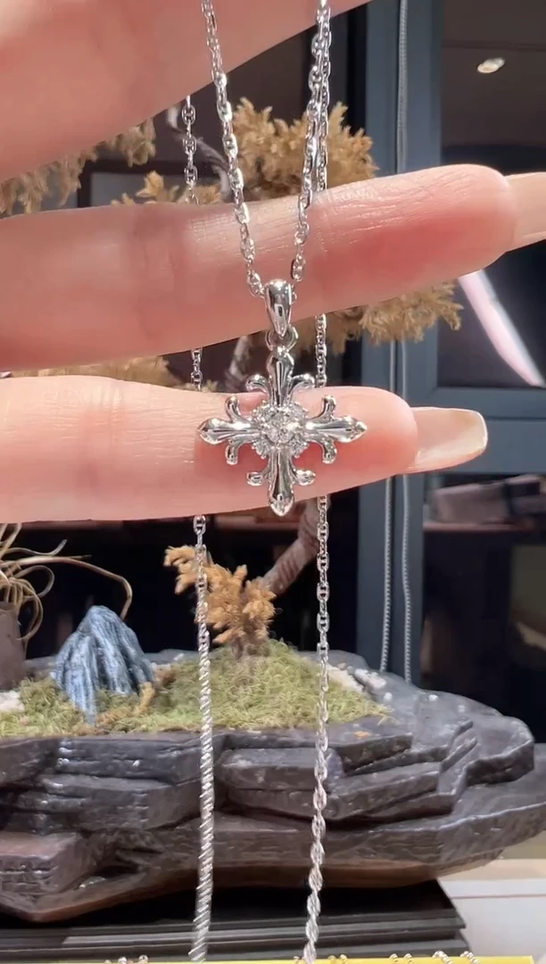 吊坠(不含链)钻石铂Pt950镶嵌钻石鸢尾花吊坠