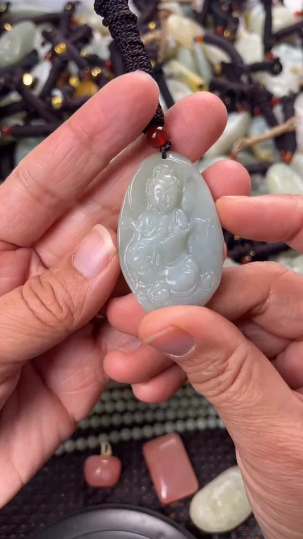 【闪购商品】和田玉颈饰未镶嵌多样性发货没有证书拍一发一有瑕