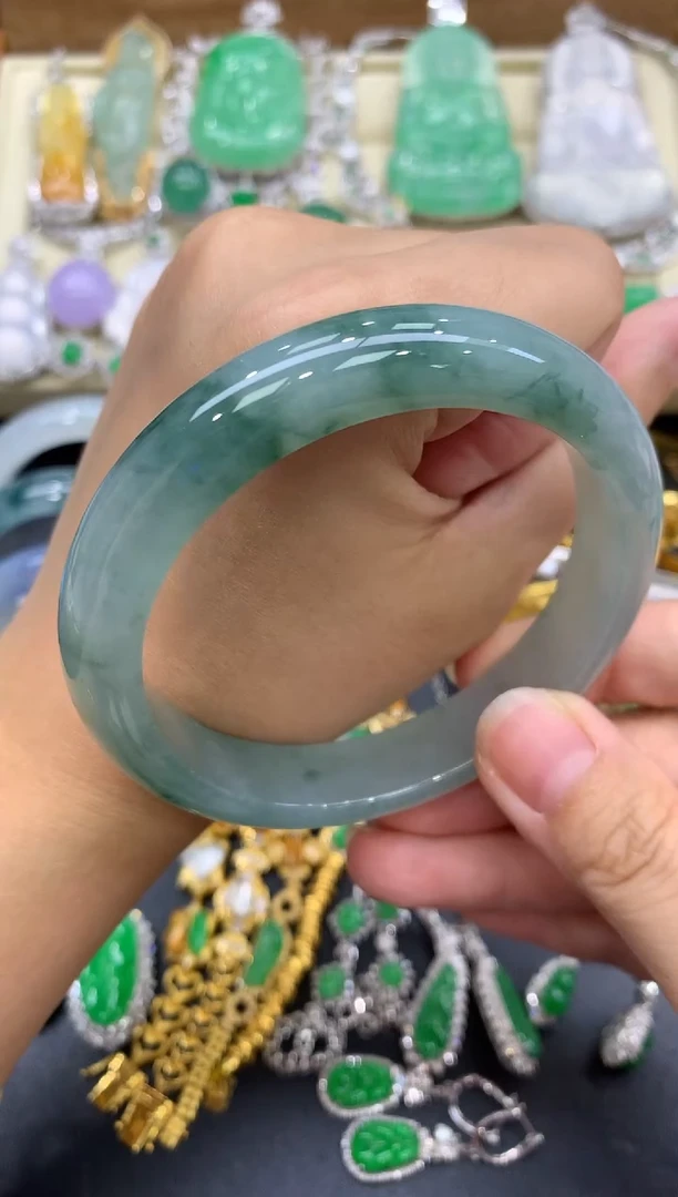 翡翠手镯未镶嵌411-中国好珍宝