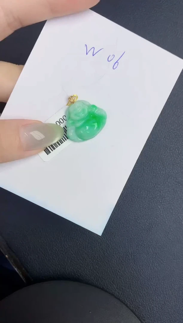 翡翠18K金镶嵌颈饰缅甸天然翡翠A货