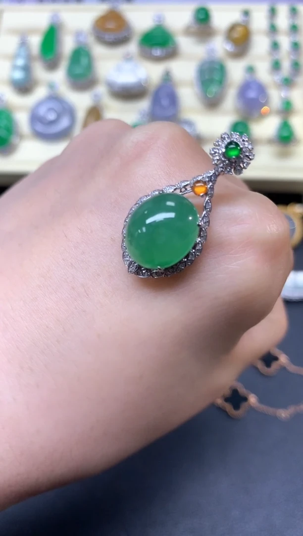 【闪购商品】翡翠吊坠(不含链)18K金镶嵌吊坠|4150+415