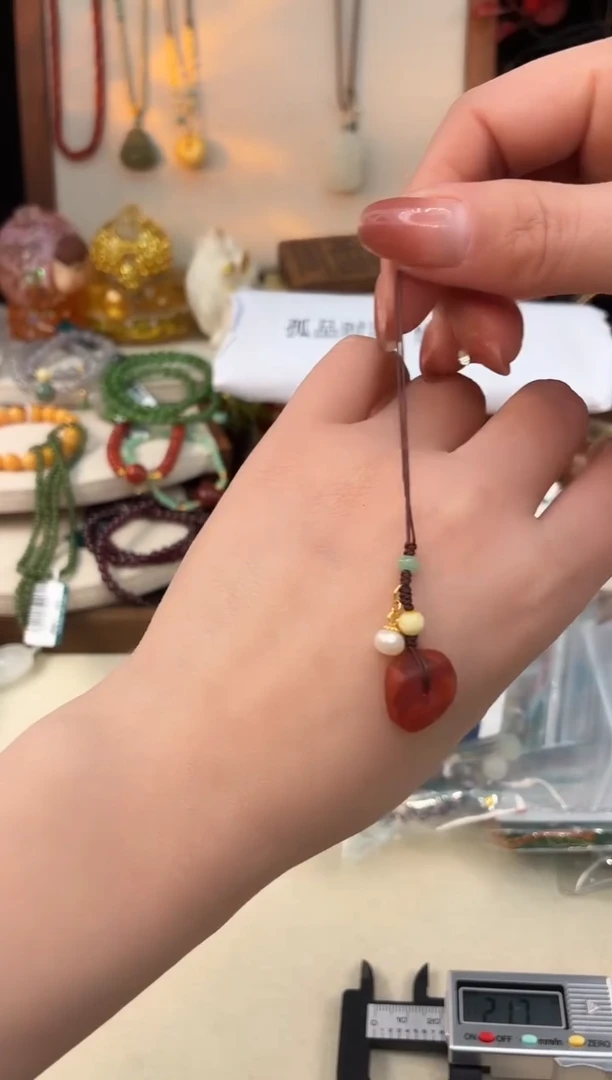 未镶嵌南红玛瑙颈饰@@I021C019826