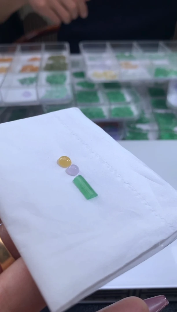 未镶嵌定制翡翠如*翡翠