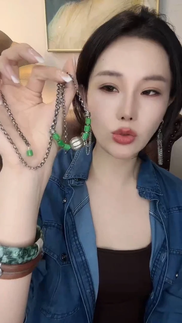 颈饰未镶嵌翡翠?****1翡翠E179